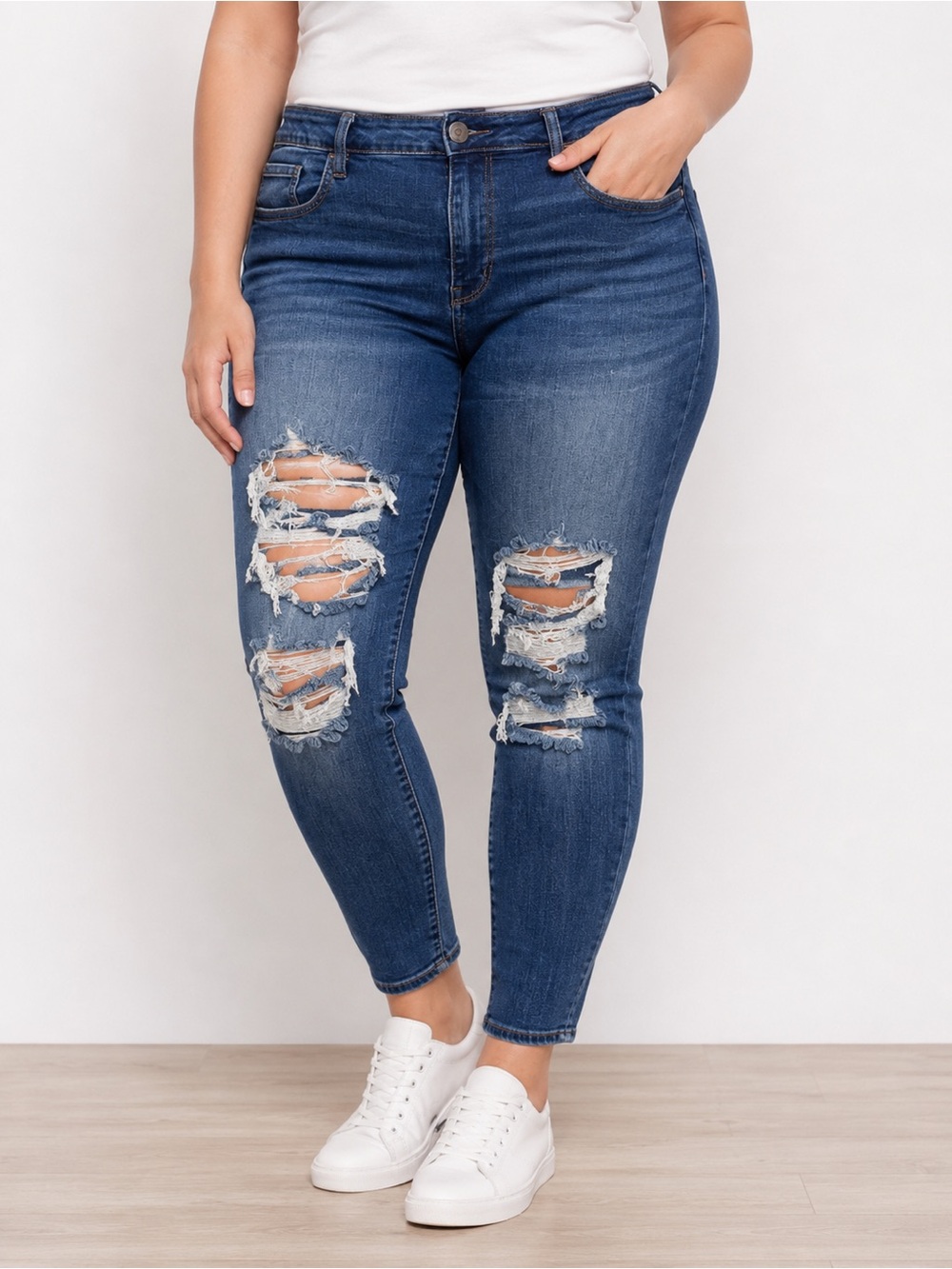 American Eagle Next Level Stretch Distressed Skinny Jeans Size 16 Short